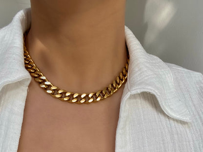 CHUNKY GOLD CUBAN CHAIN NECKLACE