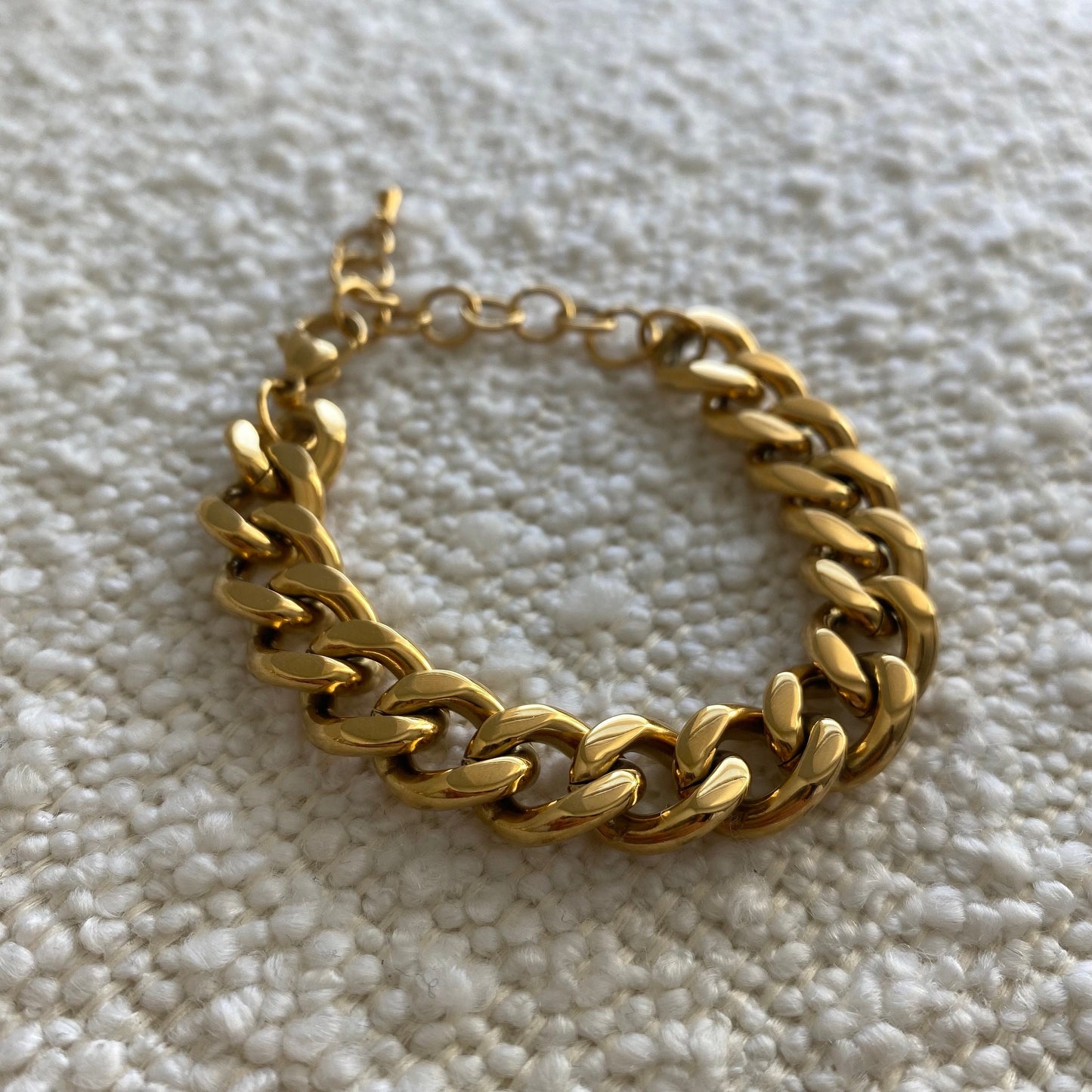 CHUNKY GOLD CUBAN CHAIN BRACELET