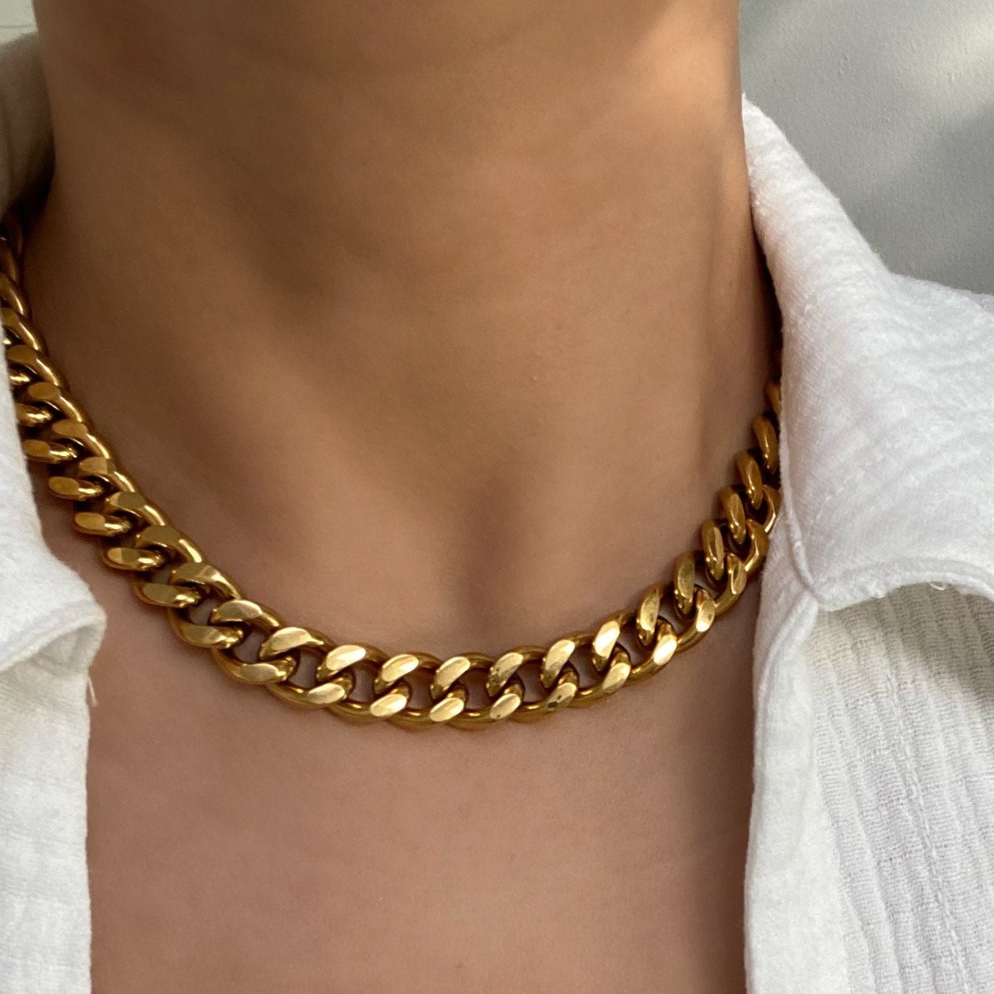 CHUNKY GOLD CUBAN CHAIN NECKLACE