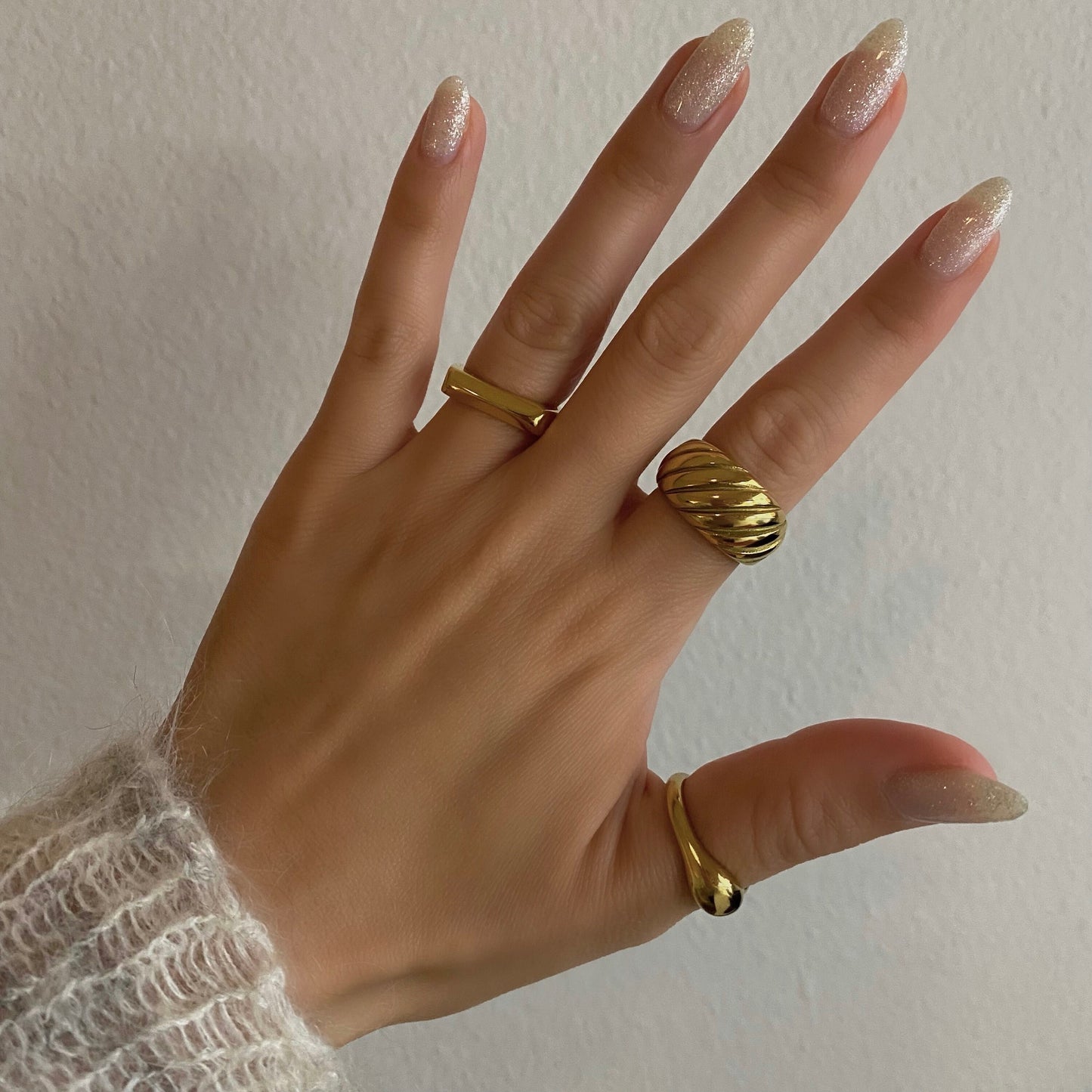 CHUNKY GOLD CROISSANT RING