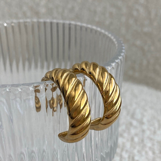 GOLD CROISSANT HOOP EARRINGS